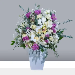 باکس گل بزرگ طراحی شده با ژیپسوفیلا و ارکیده برای تبریک BB037