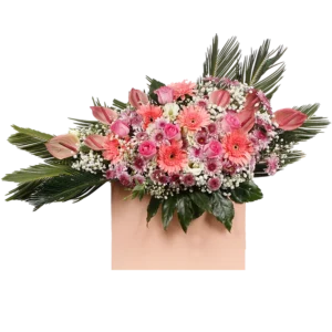 باکس گل دیزاین شده به سبک کژوال ویژه تبریک