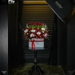 باکس گل تبریک با دیزاین لوکس و به یادماندنی BB158