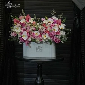باکس گل جذاب با رنگ بندی دخترونه