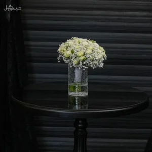 دسته گل طبیعی ژیپسوفیلا و رز مینیاتوری برای عروس