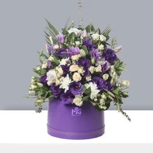 باکس گل سرسبز و زیبای تزئین شده با لیسین توس و داوودی BB202