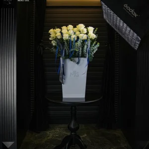 باکس گل کلاسیک رزهلندی و اکالیپتوس برای سورپرایز و هدیه تولد BB215-J