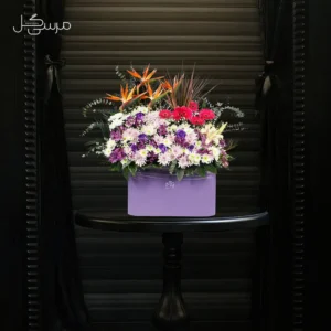 باکس گل مستطیلی بزرگ با گل های بهاره و طراحی کژوال