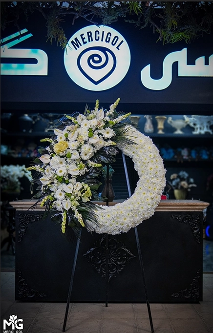 تاج گل درباری داوودی و آنتریوم TT071-J
