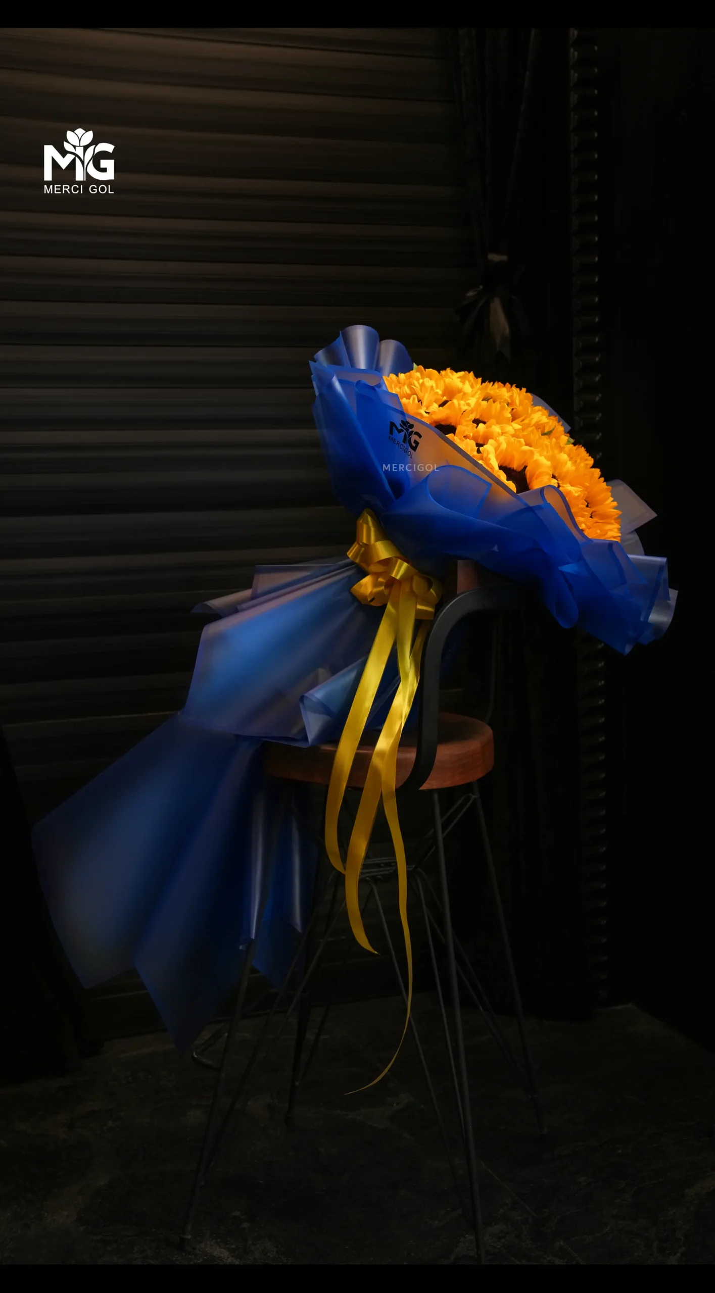 دسته گل افتاب گردان DB082-J-3