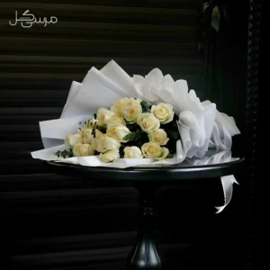 دسته گل رز هلندی کلاسیک
